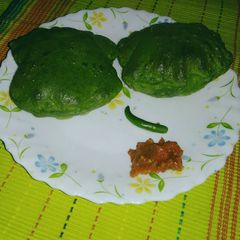 A picture of Sabuj luchi....(green luchi).
