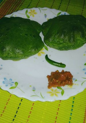 A picture of Sabuj luchi....(green luchi).