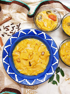गुजराती दाल ढोकली (Gujarati daal dhokali recipe in Hindi) रेसिपी मुख्य फोटो