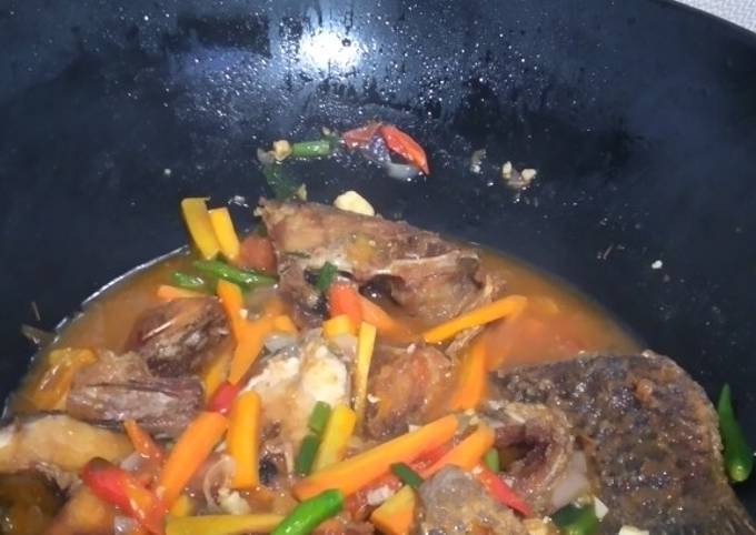 Ikan nila pedas asam manis