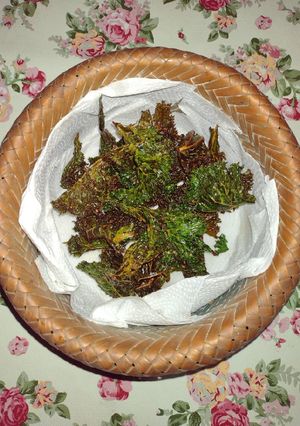 Una foto de Chips de kale