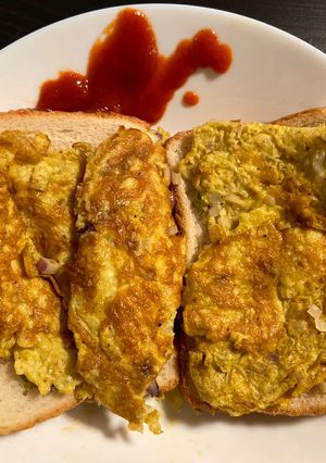 A picture of Indian Railway Station Omlette.
