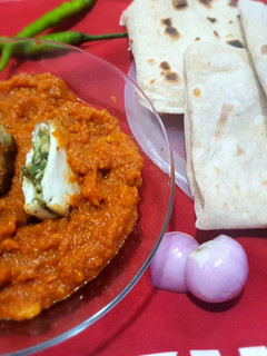 પનીર પસંદા (paneer pasanda recipe in gujarati) રેસીપી મુખ્ય ફોટો