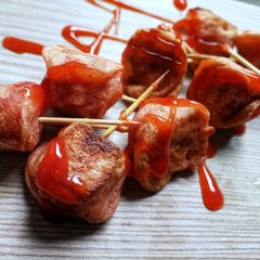 A picture of Smokie bites.
