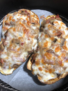Una foto de Berenjenas rellenas con setas y jamón