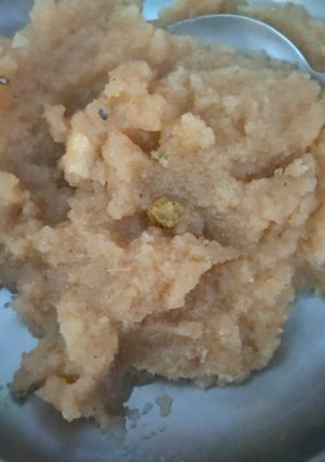 A picture of Suji halwa.