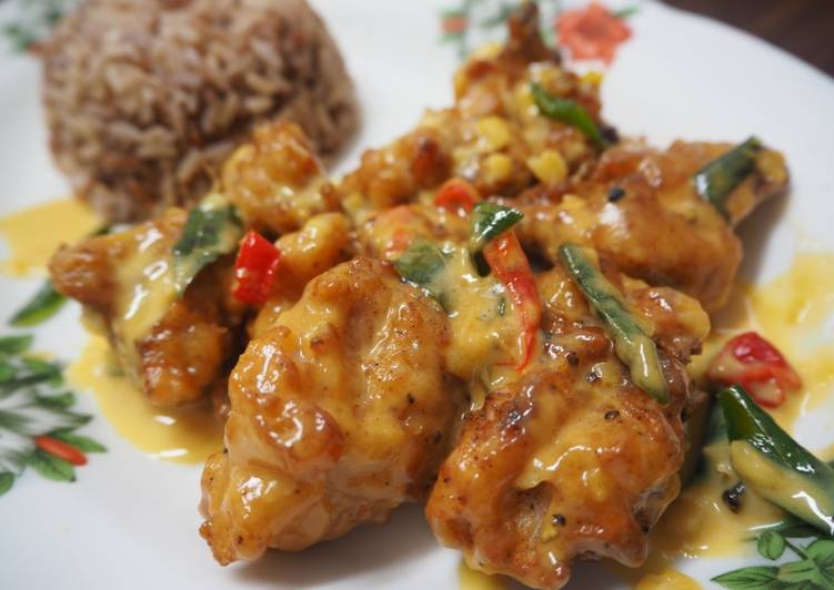 Delicious Salted Egg &amp; Mongolian Buttermilk Crispy Chicken