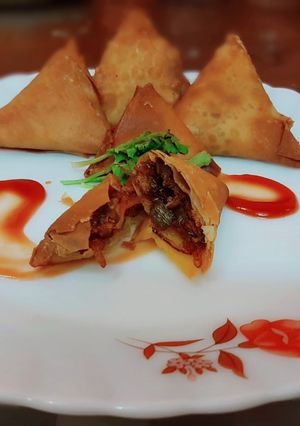 চাইনিজ সিঙ্গাড়া (Chinese samosa recipe in Bengali) রেসিপির প্রধান ছবি