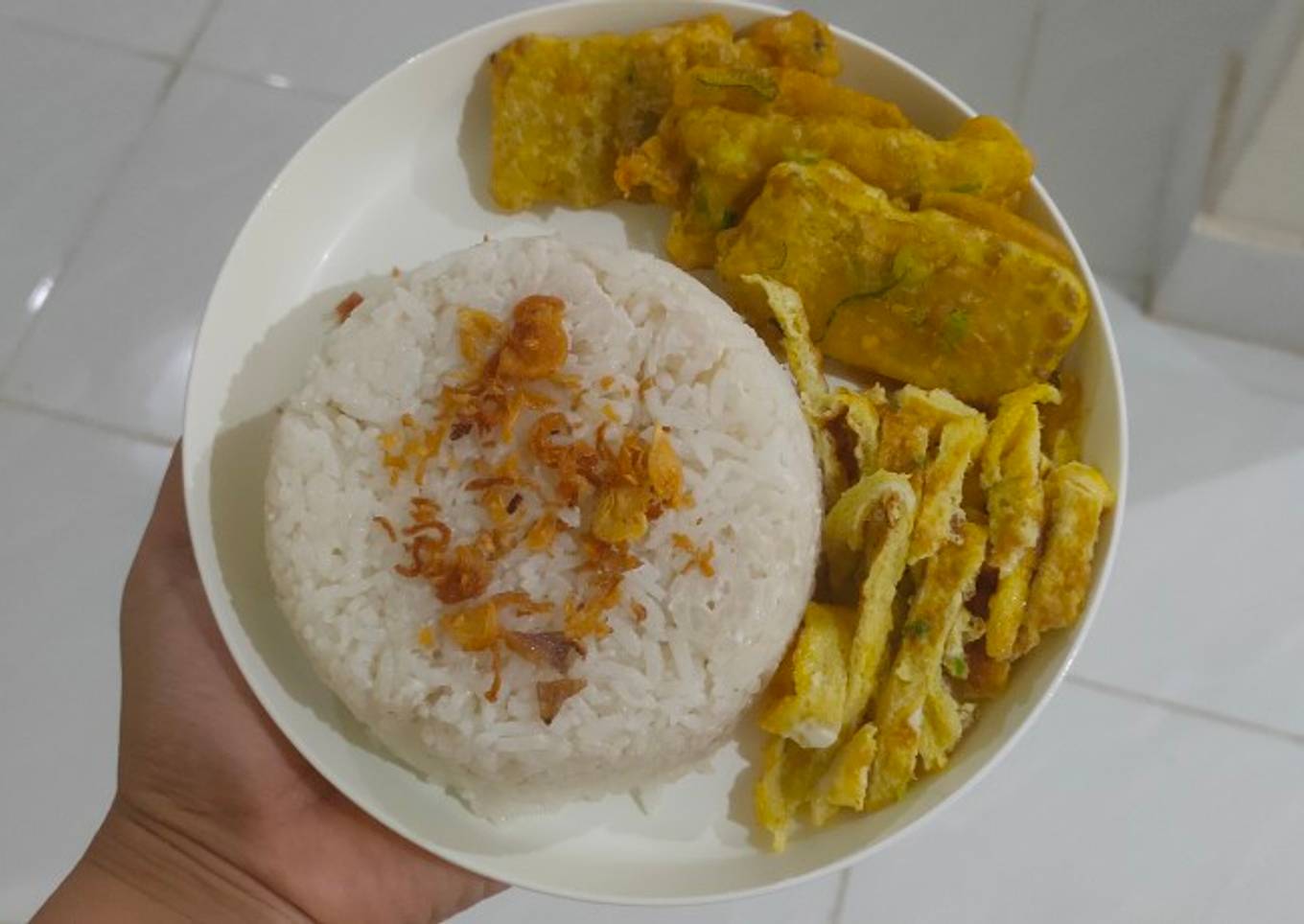 Nasi uduk magic com