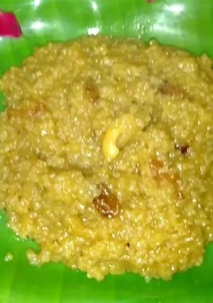 தினை அரிசி சர்க்கரை பொங்கல் (Thinai arisi sarkarai pongal recipe in tamil) செய்முறை முக்கிய புகைப்படம்