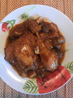 Una foto de Pollo al vermut rojo