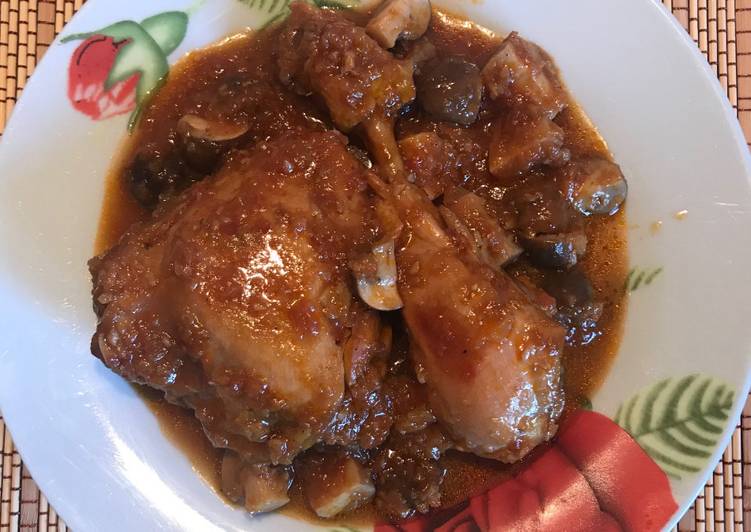 Pollo al vermut rojo