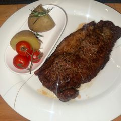 A picture of Restaurant (Chefy) Sirloin Steak - Just try in once :P - Super Easy when you know how - enjoy :P.