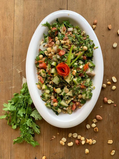 કુકુમ્બર પીનટ્સ સલાડ (Cucumber Peanuts Salad Recipe In Gujarati) રેસીપી મુખ્ય ફોટો