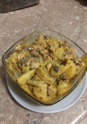 Una foto de Ensalada de patatas con sardinas con vinagreta de curry