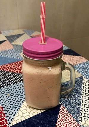 Una foto de Smoothie de melocotón y frambuesa