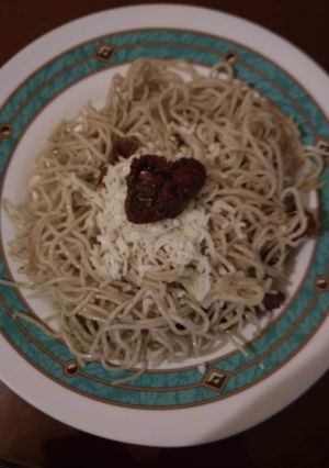 Φωτογραφία της συνταγής Spaghettini με σάλτσα pesto και λιαστή ντομάτα