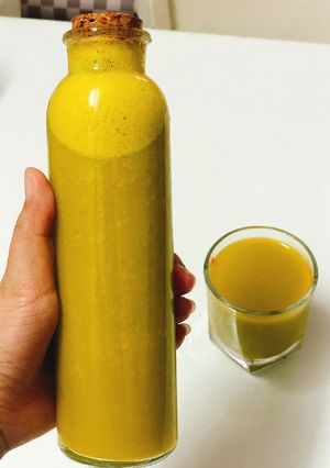 Hình của món Sinh tố rau bina, dứa, táo, cà rốt.