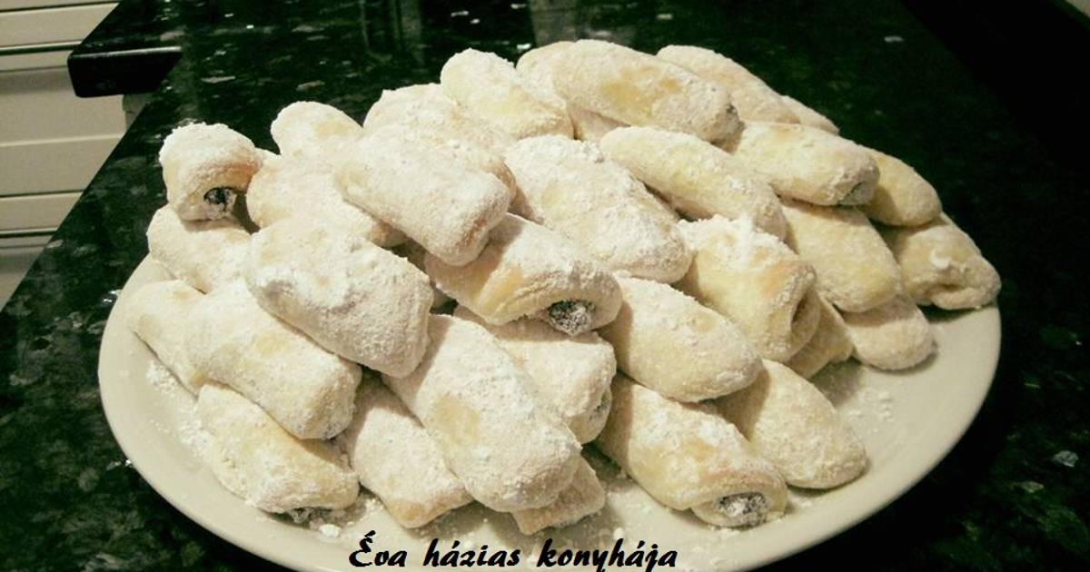 Porhanyos Kifli Recept () Porhanyos Kifli Recept