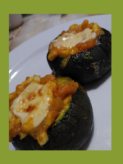 Una foto de Zapallitos rellenos vegetarianos. 🌱