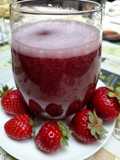 Jugo de frutilla y arándanos