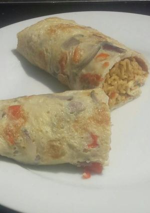 A picture of Noodles in omelette wrap.