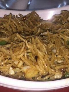 A picture of Veg noodles.