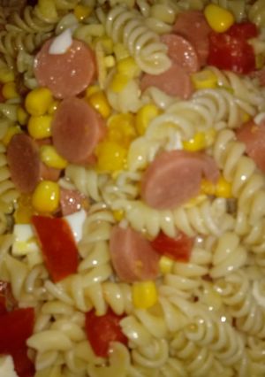 Una foto de Día de ensaladas para mitigar un poco el calor 😊🌞