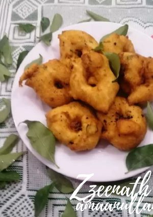 A picture of 2 Lentil Medu Vadas.
