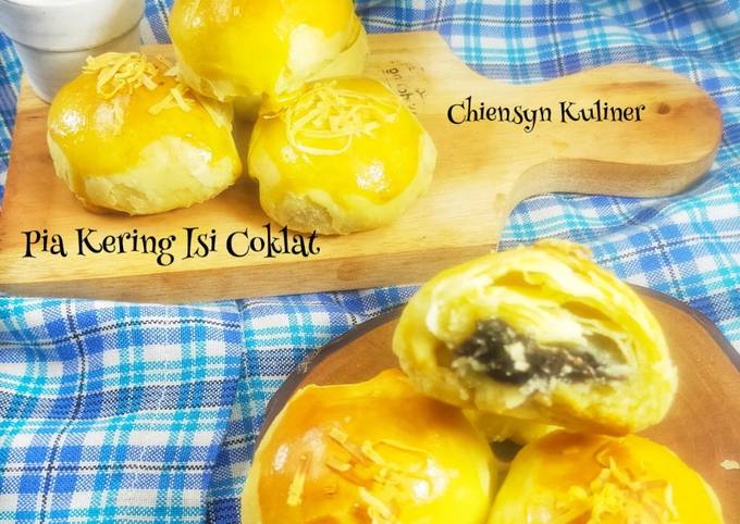 Resep Pia Kering Isi Coklat Oleh Chiensyn Kuliner Cookpad