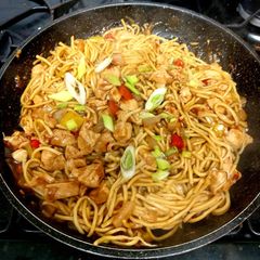 A picture of My Sweet Chilli Chicken & Noodle.