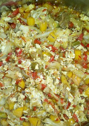 A picture of Cabbage and egg sauce.