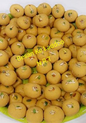 A picture of Besan ke Ladoo (Sweet/Mithai).