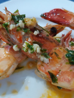 Una foto de Langostinos al ajillo en el horno 🦐