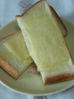 A picture of Margarine Cheese Toast.