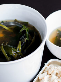 Una foto de Sopa de algas