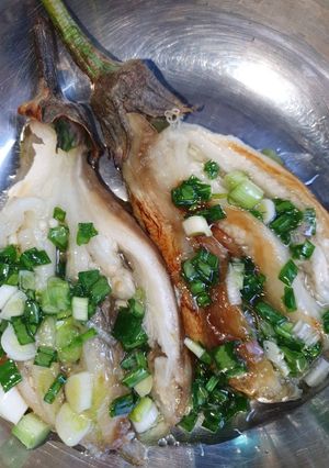 Hình của món Cà nướng mỡ hành.