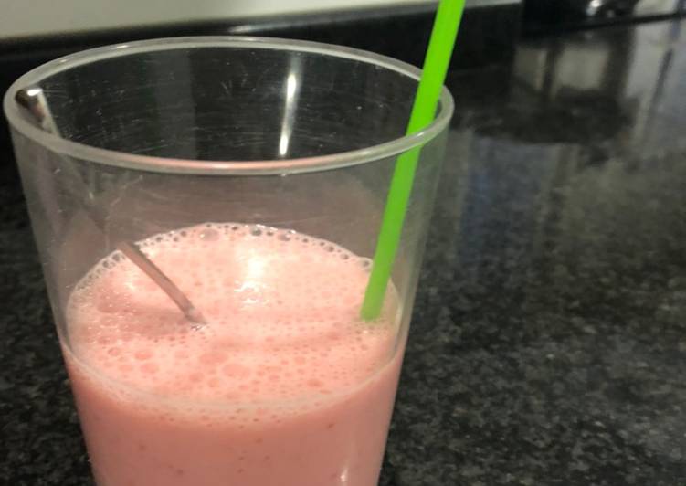 Batido sabor fresa y plátano