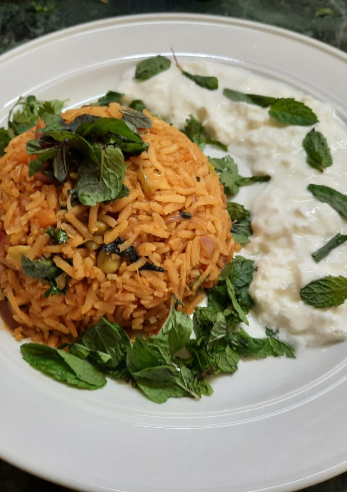 હેલ્ધી બ્રાઉન રાઈસ(browan rice recipe in gujarati) રેસીપી મુખ્ય ફોટો