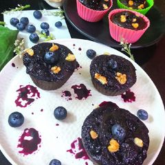 A picture of Blueberry Cupcake.