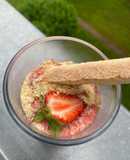 Strawberry-biscuit dessert