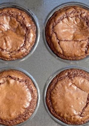 A picture of Peanut Butter Cup Brookies.