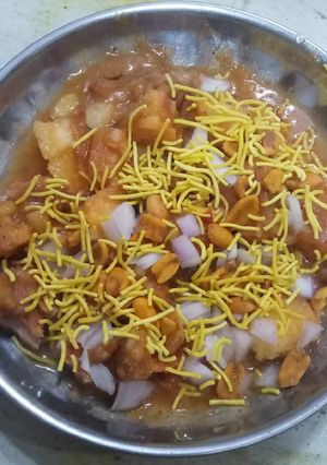 કચ્છી કડક (kutchhi kadak Recipe In gujarati) રેસીપી મુખ્ય ફોટો