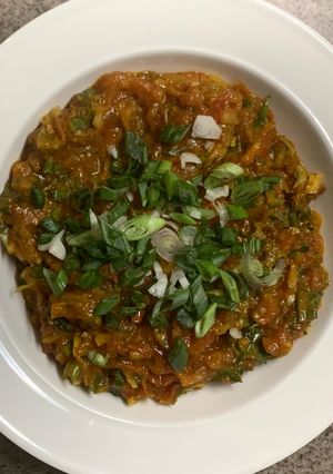 A picture of Tomato ki chutney 🍅🧅🌶.
