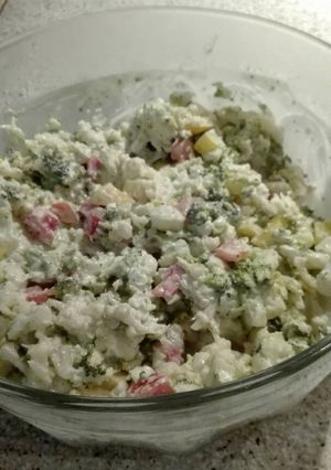 A picture of Crispy broccoli &cornflower salad.