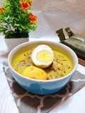 Opor Ayam Telur Kuah Kuning