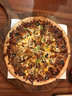 عکسی از دستور پیتزا رست بیف(Roast beef pizza)