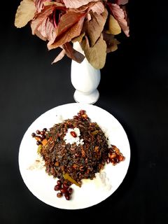 নারকেল ও বাদাম দিয়ে লালশাক ভাজি রেসিপির প্রধান ছবি