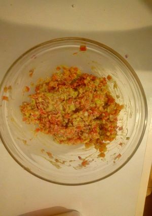 A picture of Guacomole salad.