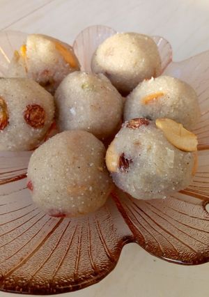A picture of Healthy Poha Ladoo.